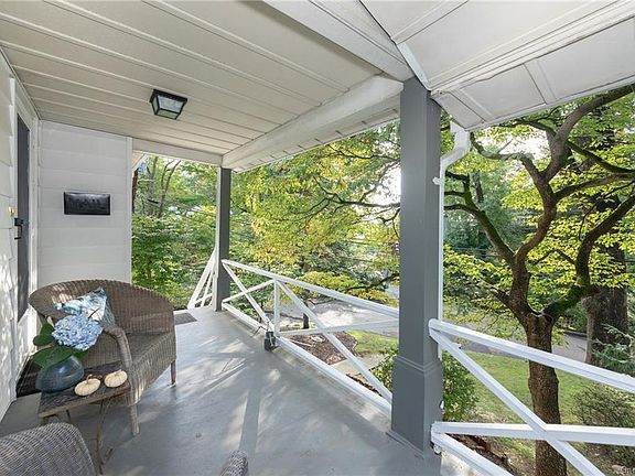 2nd image of 110 Buena Vista Dr