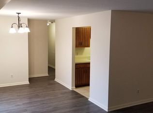 1090 Peggy Dr APT 1, Hummelstown, PA 17036