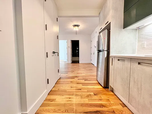 Rented by ERNY LLC | media 31