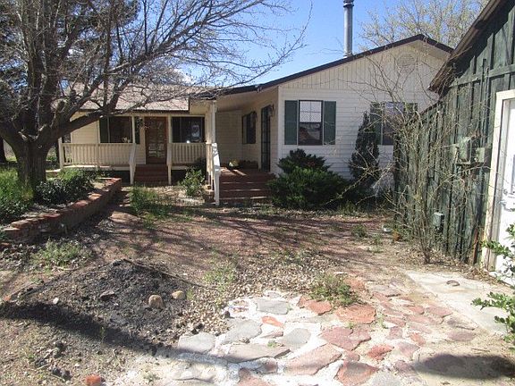3rd image of 900 E Mourning Dove Ln