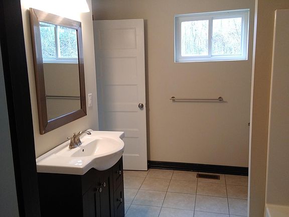 5th image of 76 Cassondra Ln