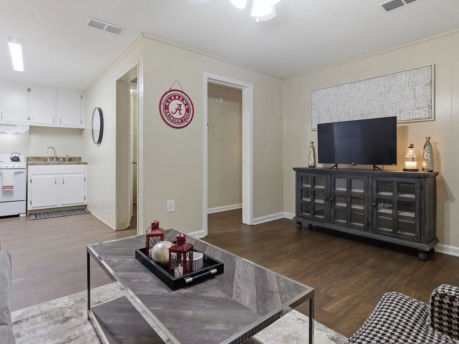 Canterbury Apartment Homes — Photo 4