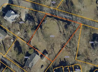 5815 Woodcliff Dr, Greensboro, NC 27410