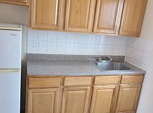 31-28 32nd St #50, Astoria, NY 11106