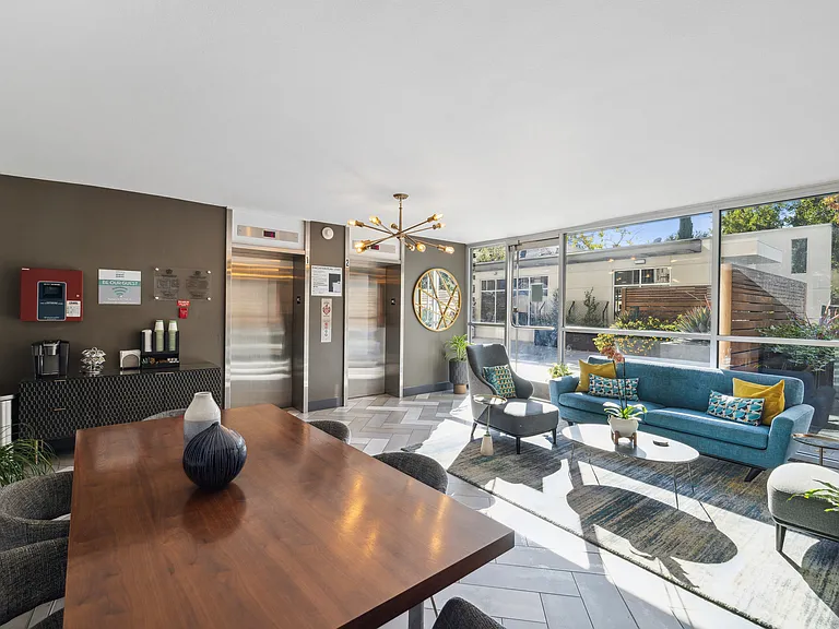 Mia Palo Alto — Photo 20