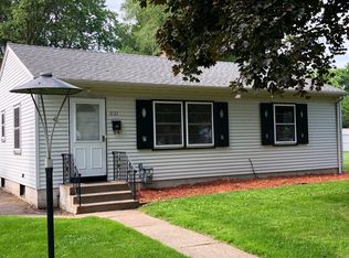 2133 Geranium Ave E, Saint Paul, MN 55119