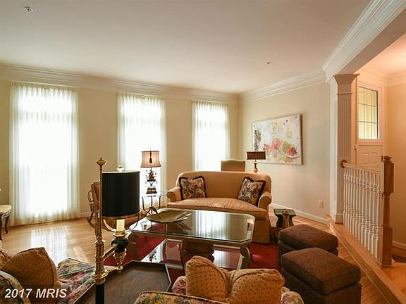 4th image of 9910 Trosby Ct