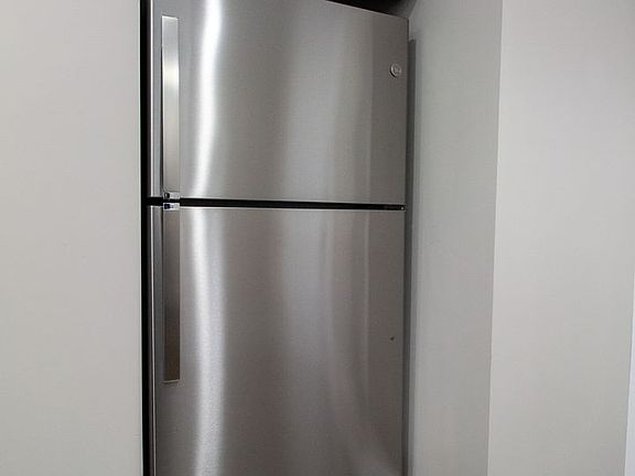 5th image of 3062 N Davlin Ct APT 3