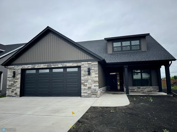 5124 Mira Way W, West Fargo, ND 58078
