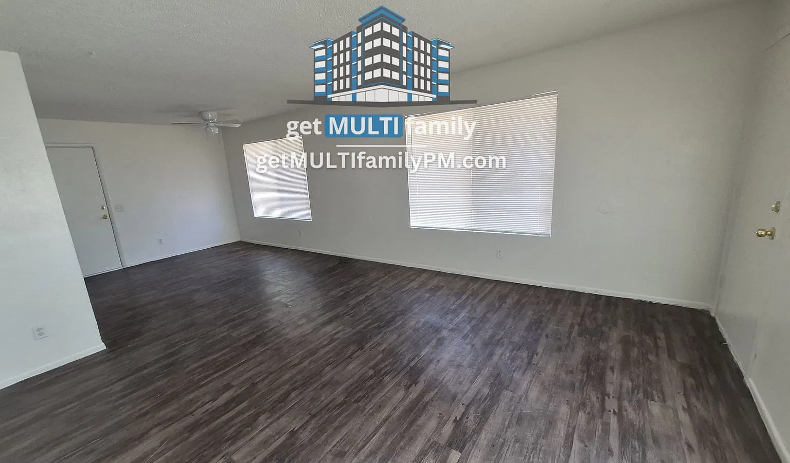 3 bed, 2.0 bath, 1020 sqft, $1,445 — Photo 3
