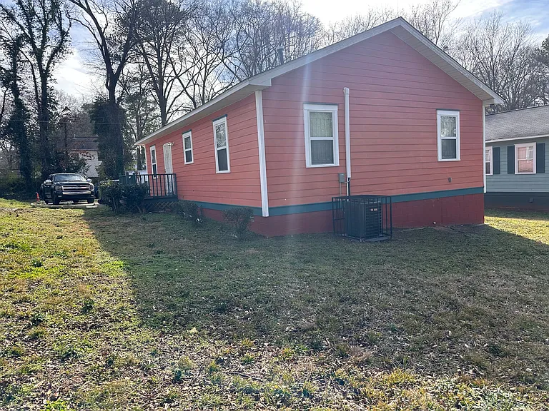1293 Bridges Ave SW — Photo 7