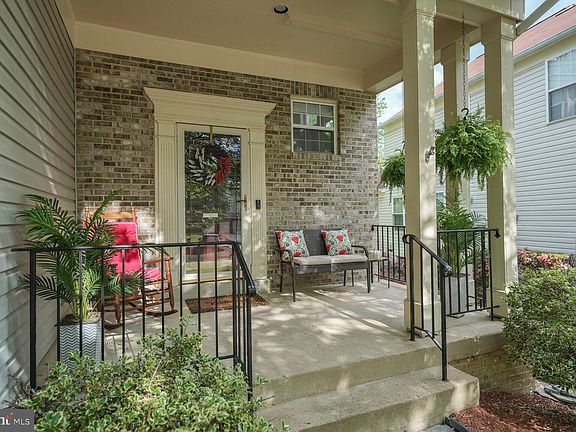 2nd image of 6607 Green Glen Ct