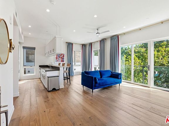 2nd image of 1041 N Spaulding Ave #203