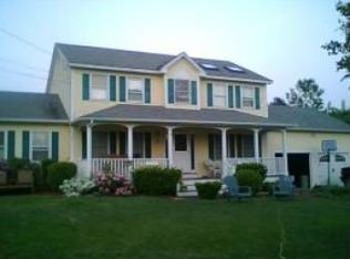 32 April Dr, Litchfield, NH 03052