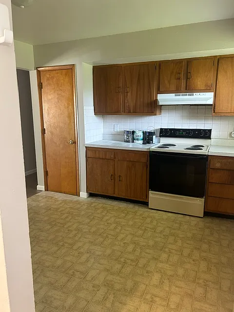 3 bed, 1.5 bath, 1092 sqft, $1,600 — Photo 3