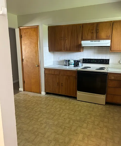 1536 Dennis Dr — Photo 3