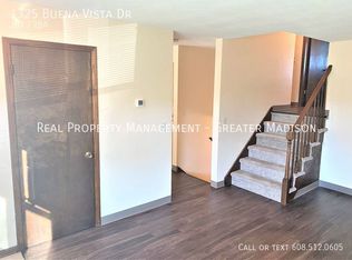 1325 Buena Vista Dr, Sun Prairie, WI 53590