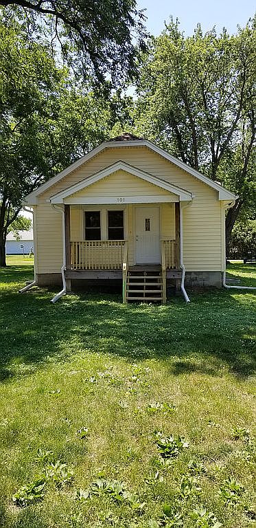 101 E Cedar St, Cedar Bluffs, NE 68015 | Zillow