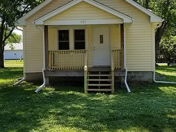 101 E Cedar St, Cedar Bluffs, NE 68015