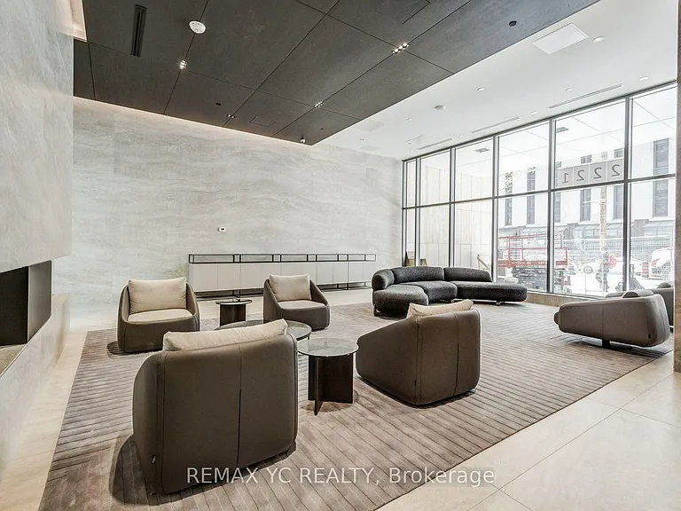 2221 Yonge St #3210 — Photo 14