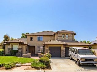 569 Inverlochy Dr, Fallbrook, CA 92028