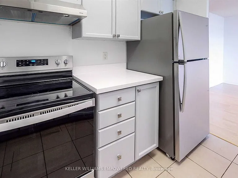 650 Lawrence Ave W #915 — Photo 16