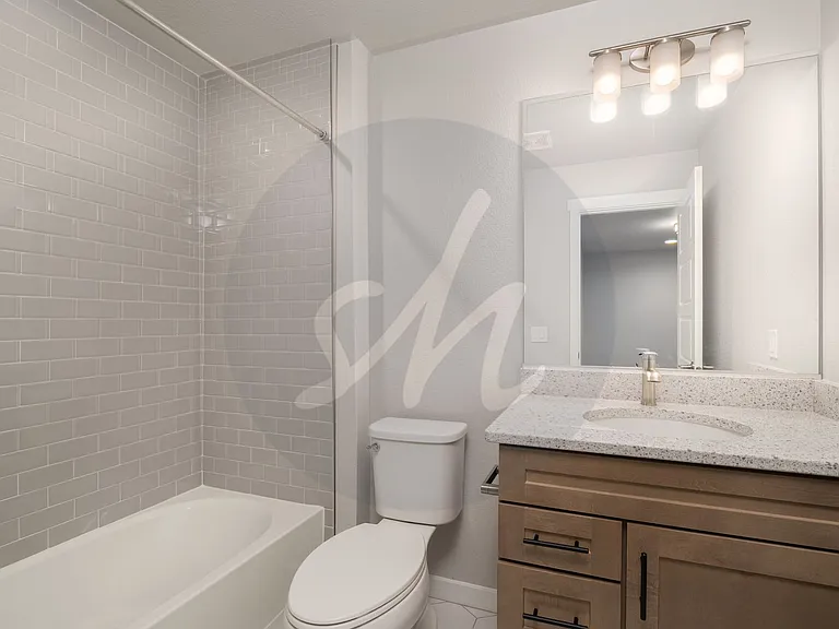 3659 Levy Park Dr — Photo 8