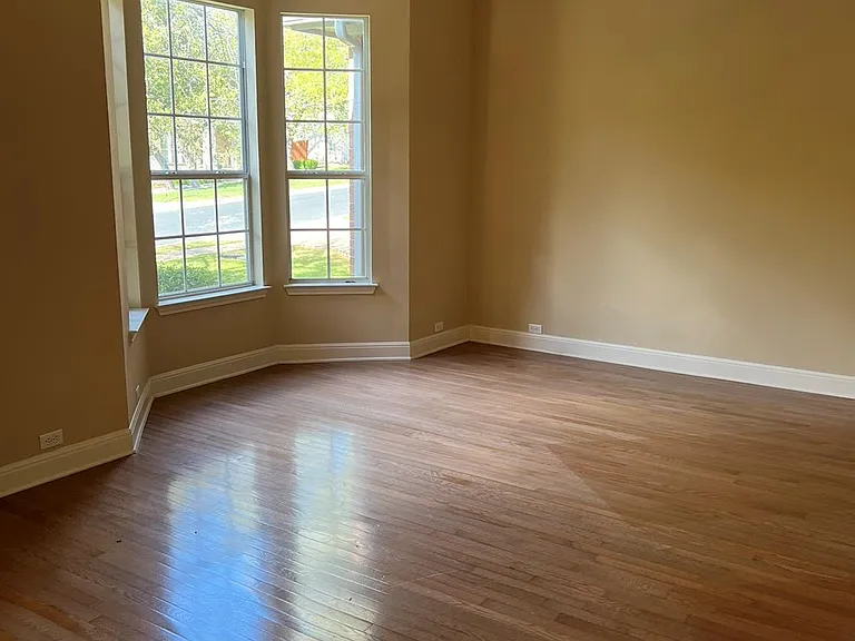 10103 Brightling Ln — Photo 3