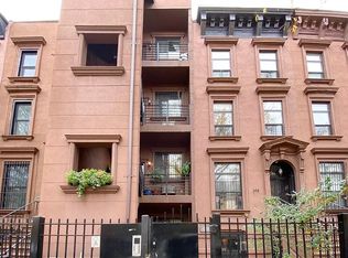 400 Franklin Ave #3, Brooklyn, NY 11238