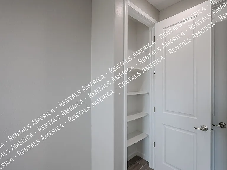 1829 E Saguaro Park Ln — Photo 79