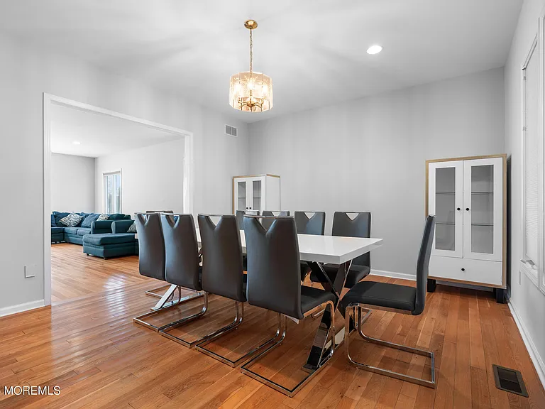 230 Norwood Ave — Photo 11