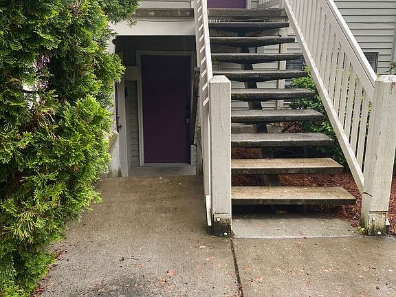 3rd image of 300 NW 14th St #13