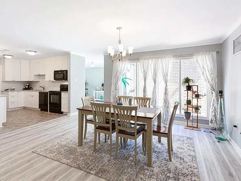 15826 New Market Dr — Photo 8