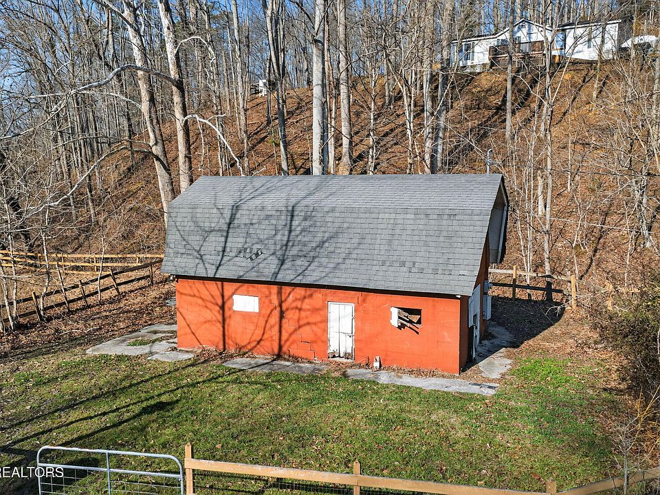 7th image of this home