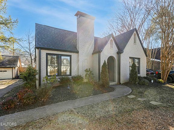 4th image of 114 Rose Dr