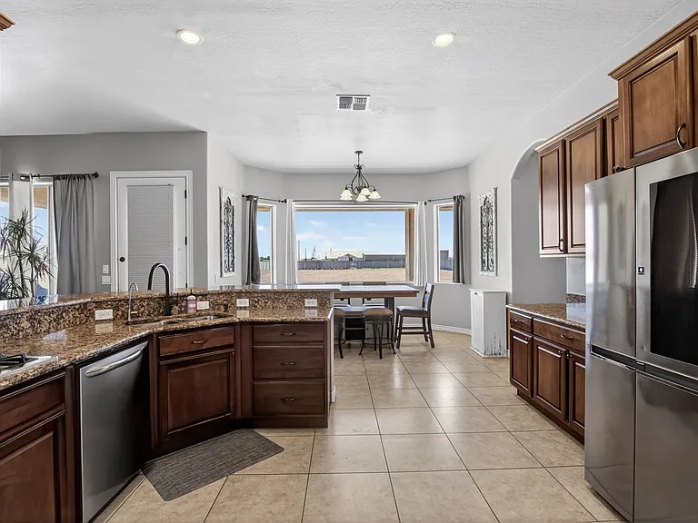 5317 E Lonesome Dove Trl — Photo 8