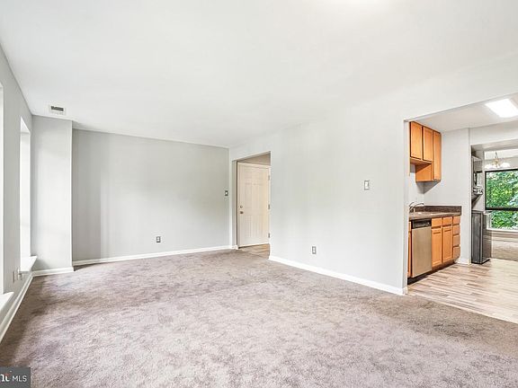 4th image of 1713 Gainesville St SE APT 101