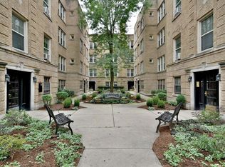 229 Washington Blvd APT 3S, Oak Park, IL 60302