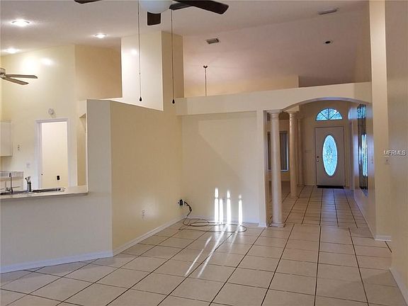 2nd image of 1646 Sand Hollow Ln
