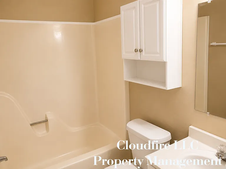 226 James Cir — Photo 6