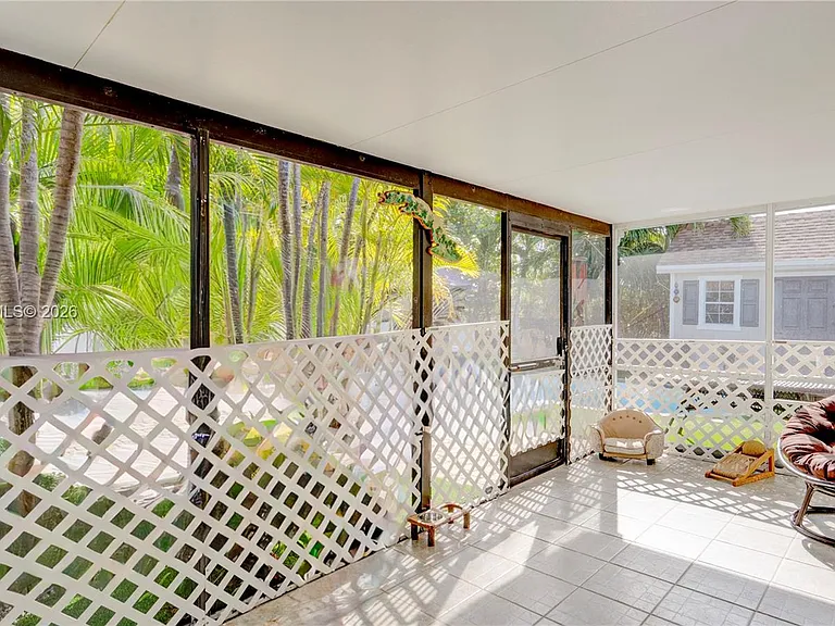150 Azalea St — Photo 27