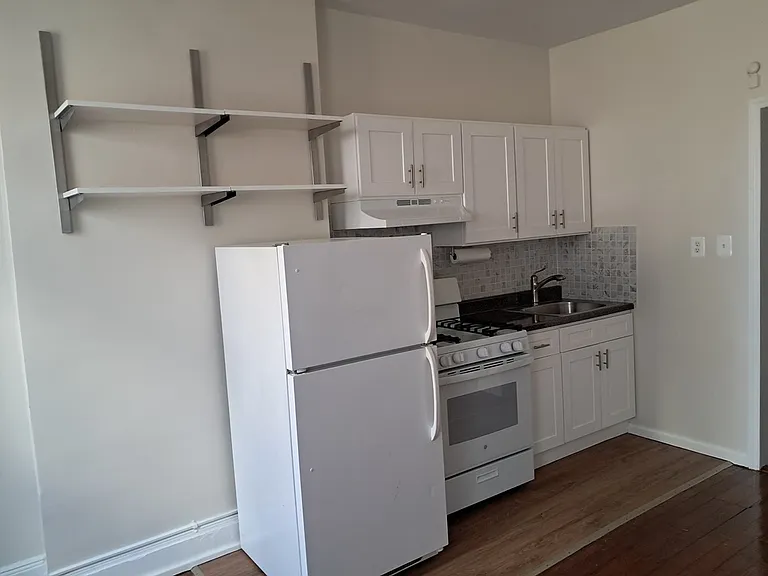768 Washington Ave #3 — Photo 3