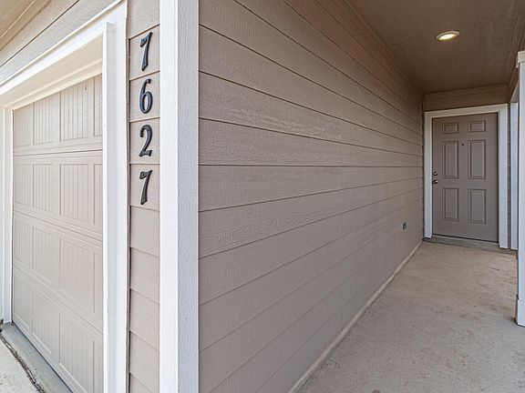 3rd image of 7627 Parish Pl