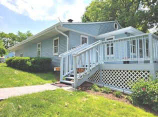6N957 Irving Ave, Saint Charles, IL 60174