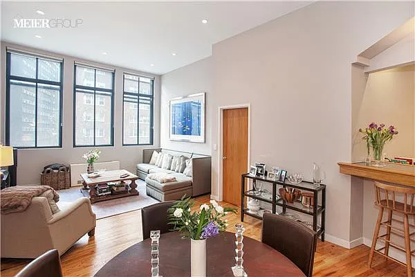Sold by R New York | media 5