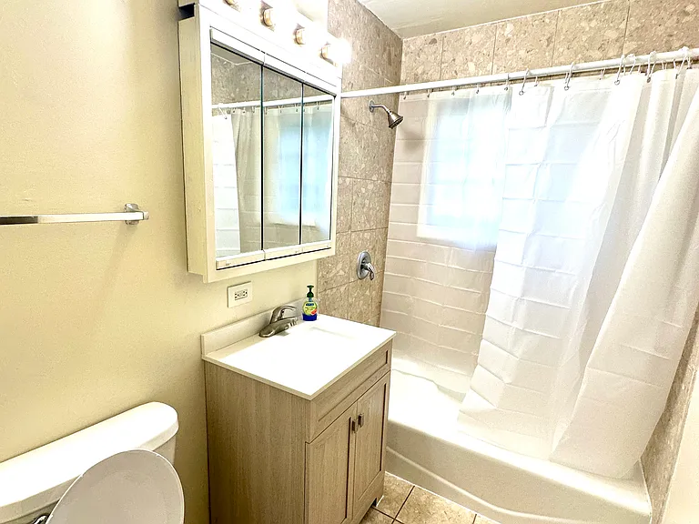 516 Lake Ave #2 — Photo 11