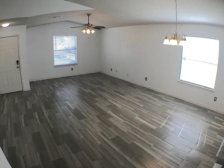 14203 Poets Rock Ln — Photo 3