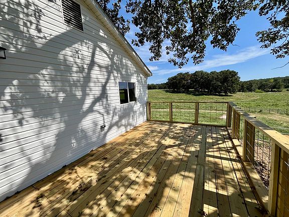 3rd image of 82 Koppelmann Ln