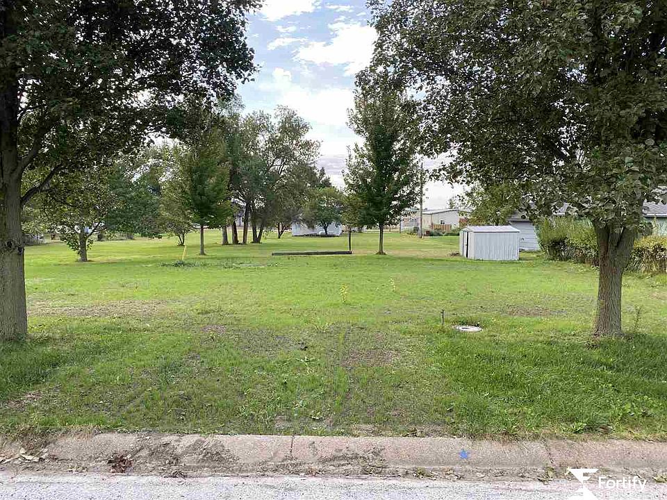 2nd image of 917 B St