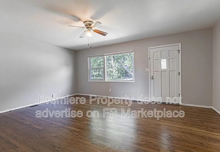 1515 N Pearl St — Photo 2